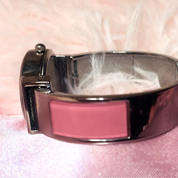Pink watch - Picture 3 of 4